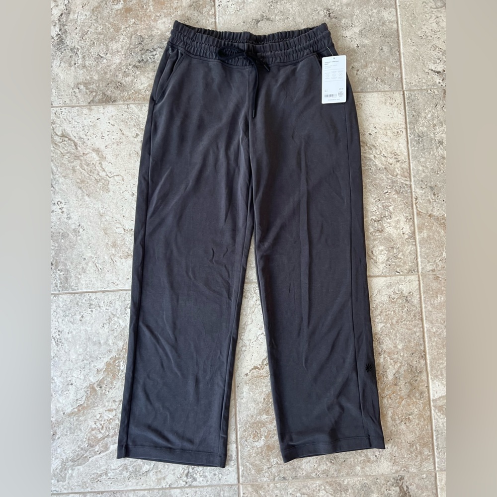 Athleta NWT Seasoft Mid Rise Straight Slightly Flared Lounge Pant, Black, M - Picture 15 of 15